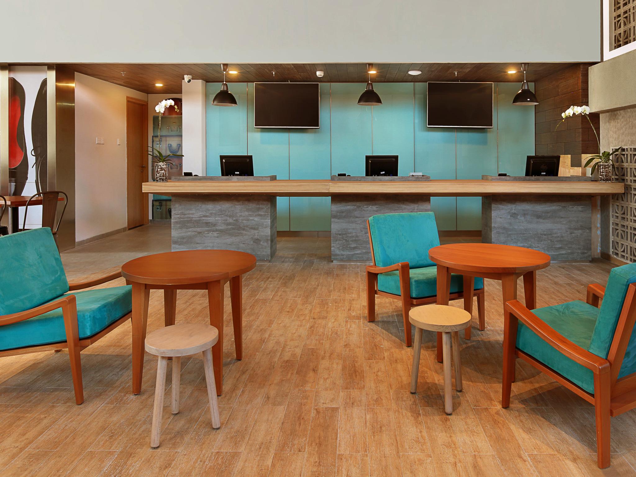 Hotel Ibis Bali Legian Street Extérieur photo
